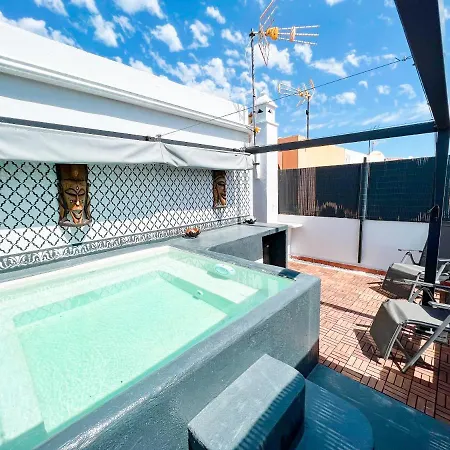 Townhouse With Arabic Pool And Close To The In