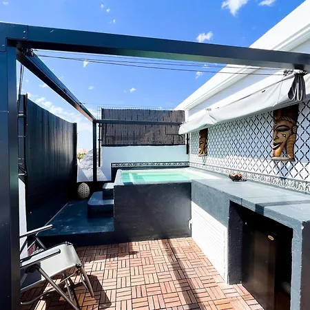 Townhouse With Arabic Pool And Close To The In Holiday home