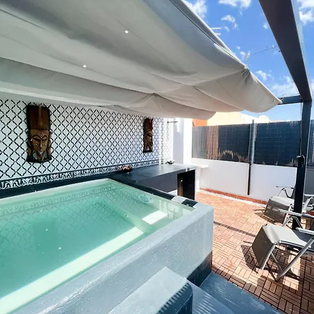 Townhouse With Arabic Pool And Close To The In Holiday home *